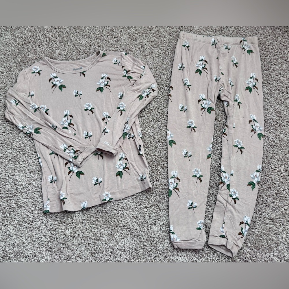 Kyte BABY Floral Kids Pajama Set - Tan and Green size 4